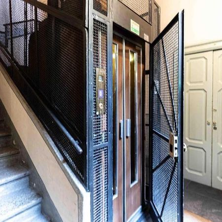 Loft House Via Della Spiga 50 Apartment Milan Exterior photo